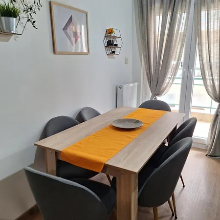 Cozy In The Center דירה *